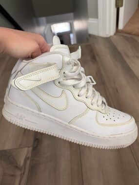 Nike Air Force 1 Mid White